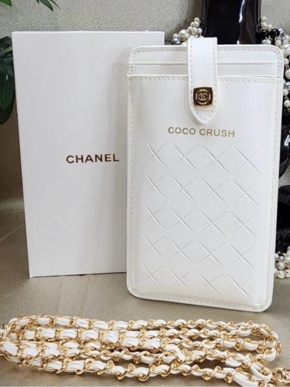 CHANEL Coco Crush Smartphone Card Holder White & Gold Crossbody Pouch Purse NIB